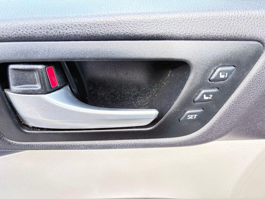 used 2016 Toyota Highlander car, priced at $17,825