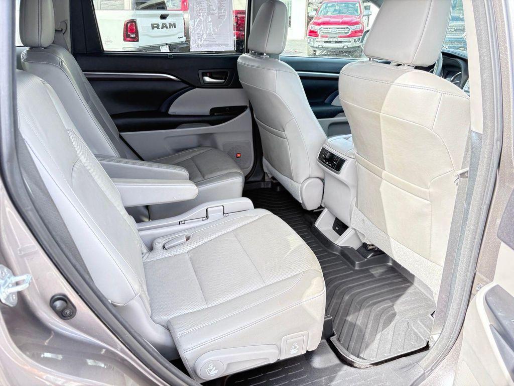 used 2016 Toyota Highlander car, priced at $17,825