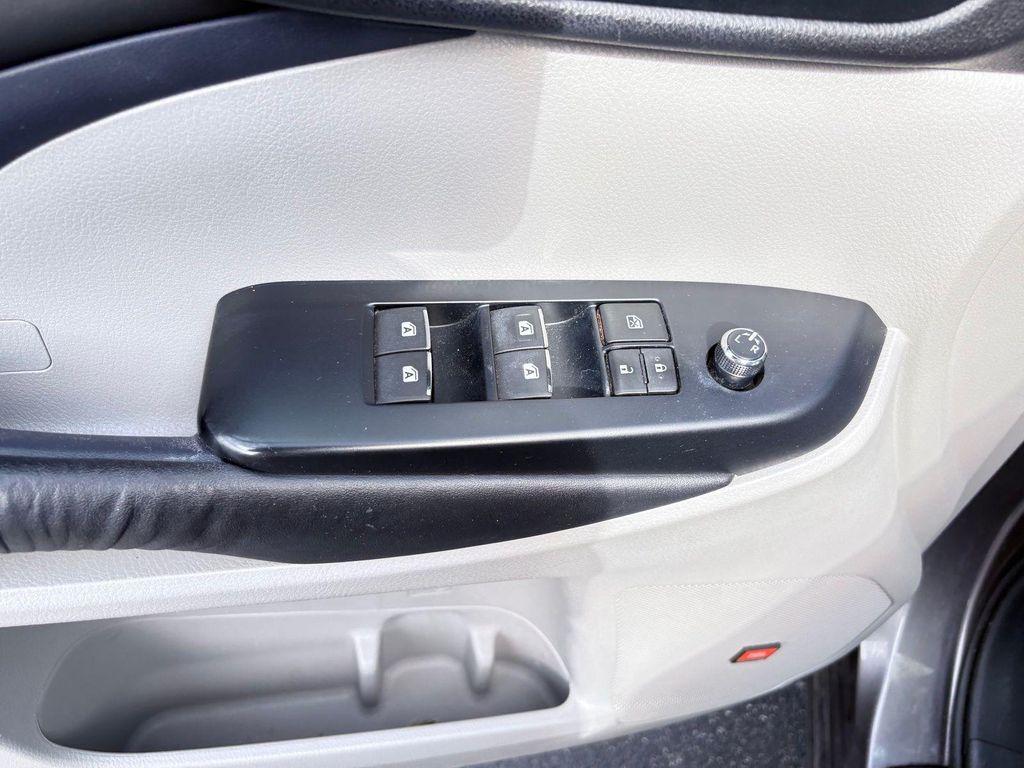 used 2016 Toyota Highlander car, priced at $17,825