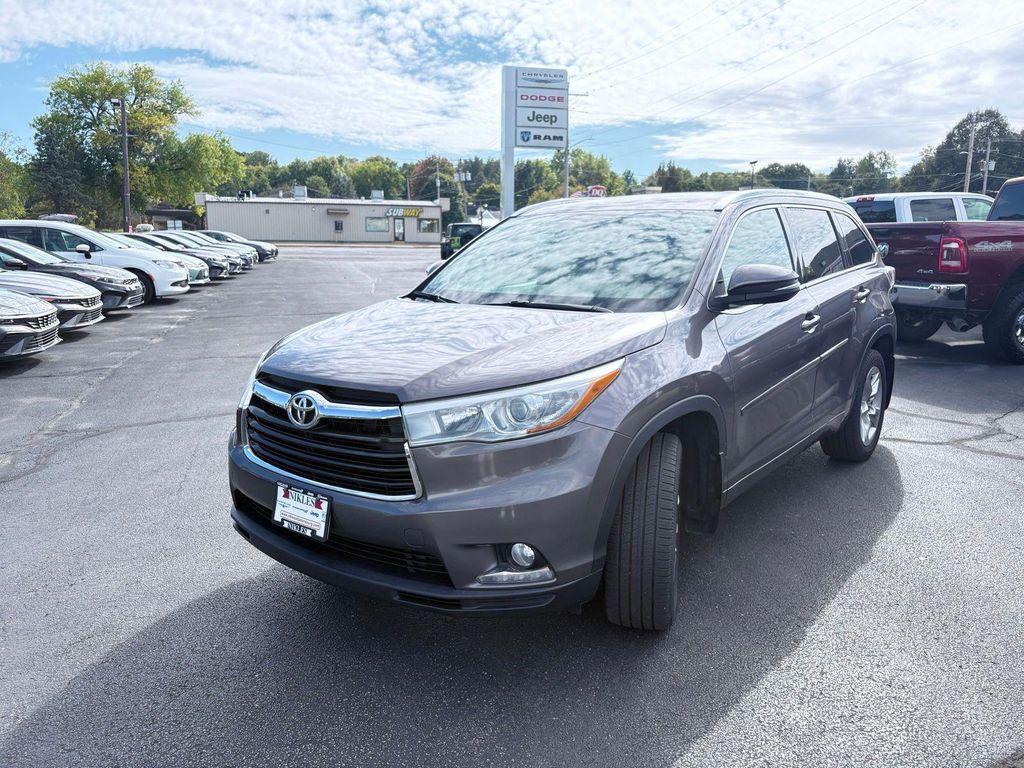 used 2016 Toyota Highlander car, priced at $17,825