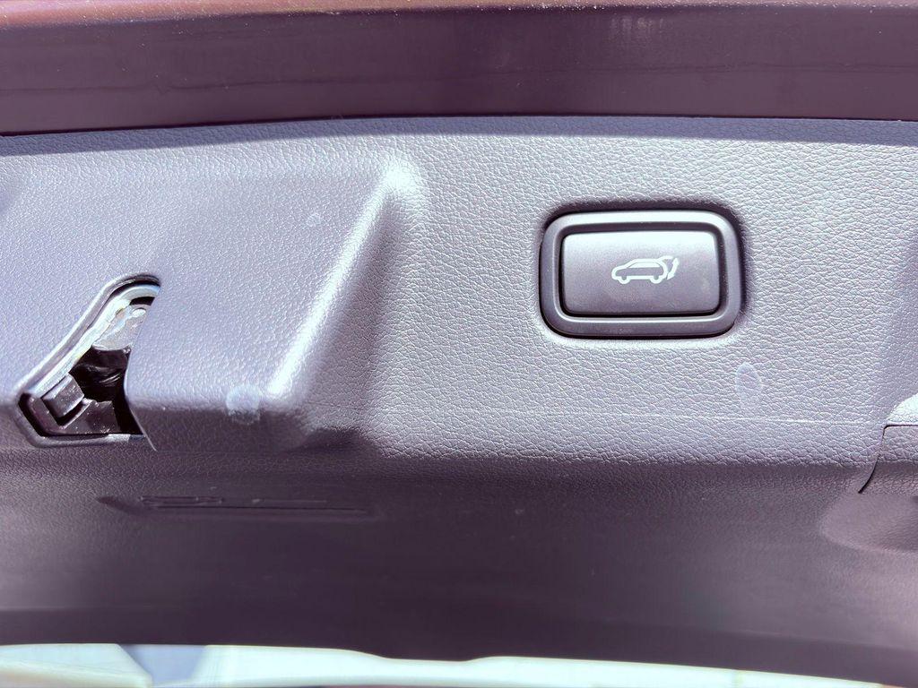 used 2025 Hyundai Palisade car, priced at $34,950