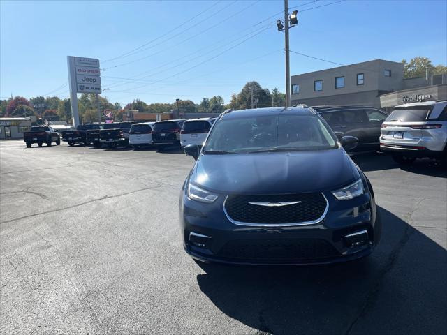 used 2022 Chrysler Pacifica car