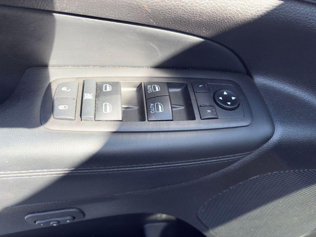 used 2021 Jeep Grand Cherokee car, priced at $27,600