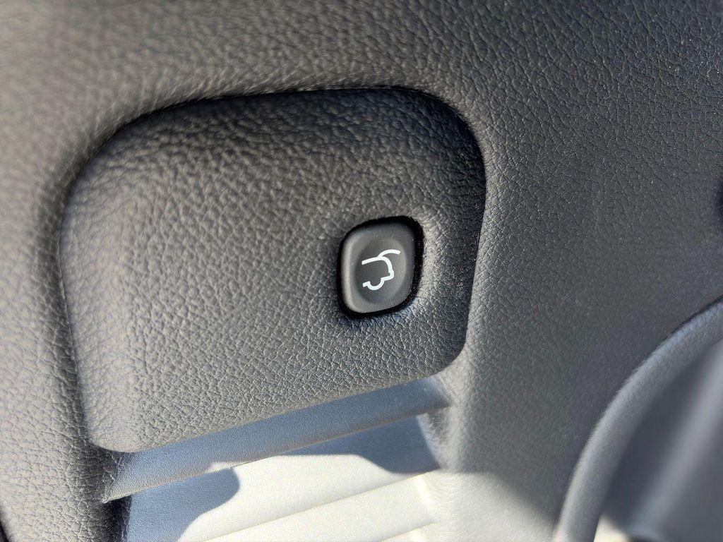 used 2021 Jeep Grand Cherokee car, priced at $27,600