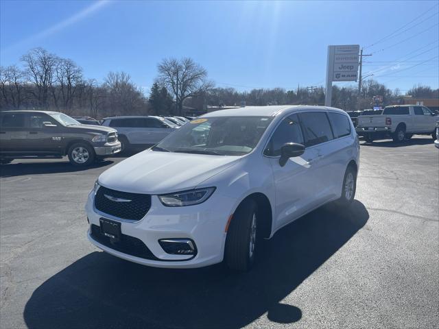 new 2024 Chrysler Pacifica car, priced at $44,350