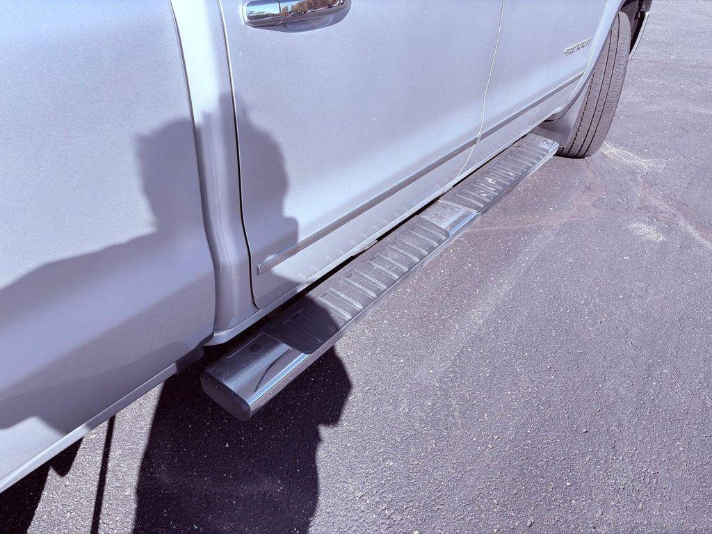 used 2018 GMC Sierra 1500 car, priced at $22,175