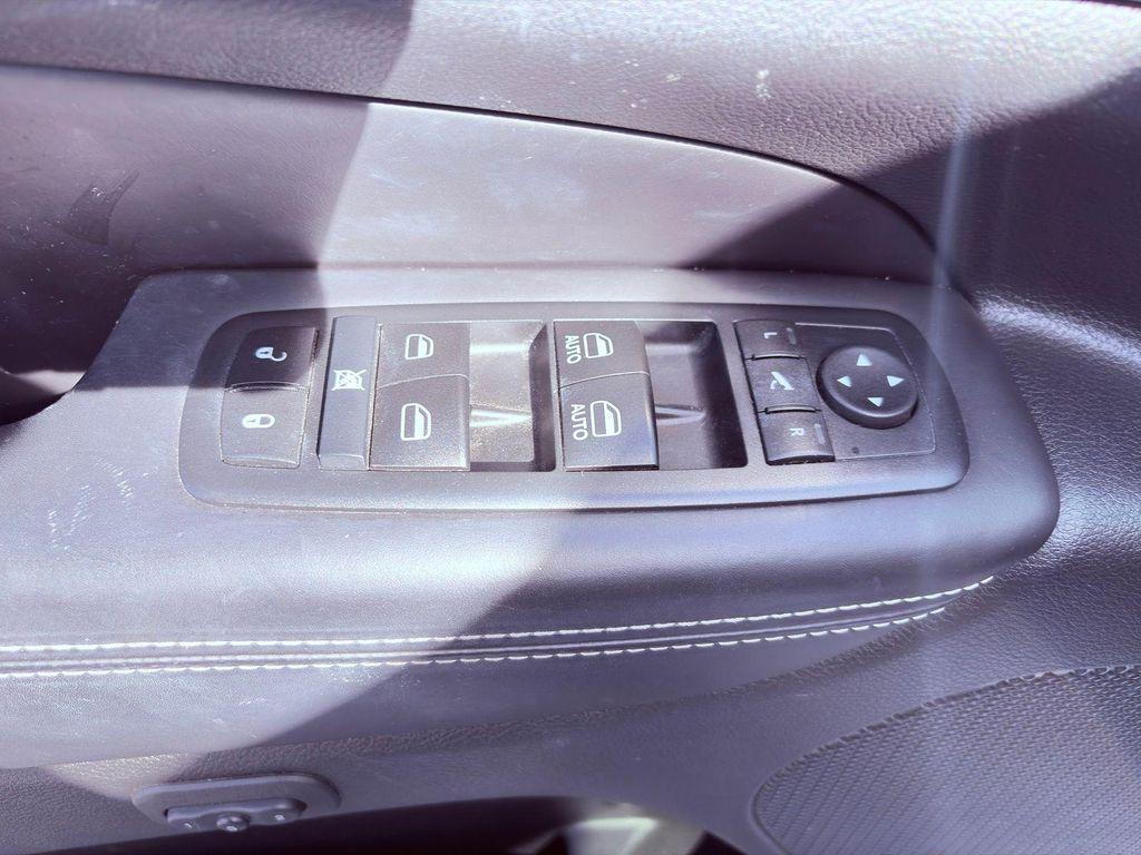 used 2017 Jeep Grand Cherokee car, priced at $16,250