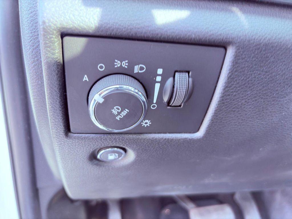 used 2017 Jeep Grand Cherokee car, priced at $16,250