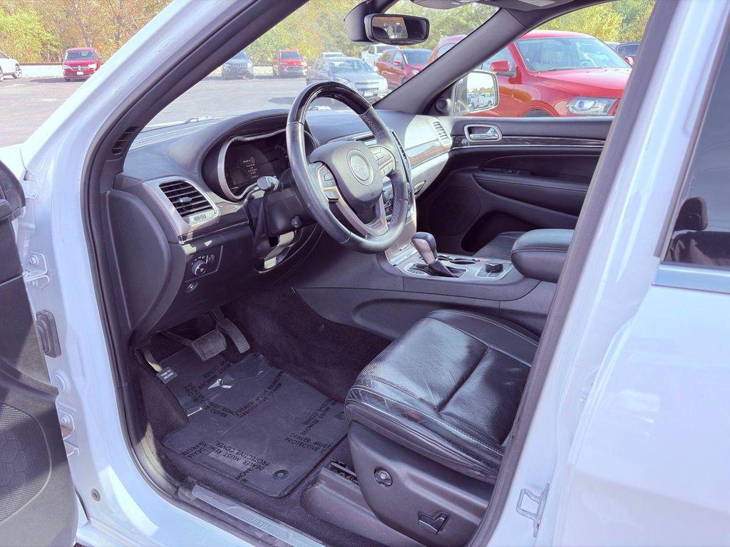 used 2017 Jeep Grand Cherokee car, priced at $16,250