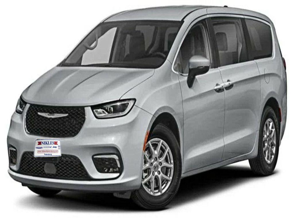used 2024 Chrysler Pacifica car