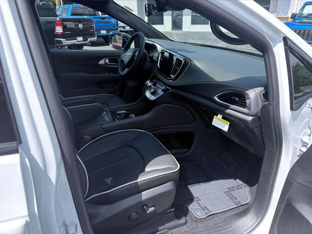 new 2026 Chrysler Pacifica car, priced at $51,240