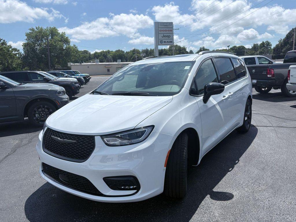 new 2026 Chrysler Pacifica car, priced at $51,240