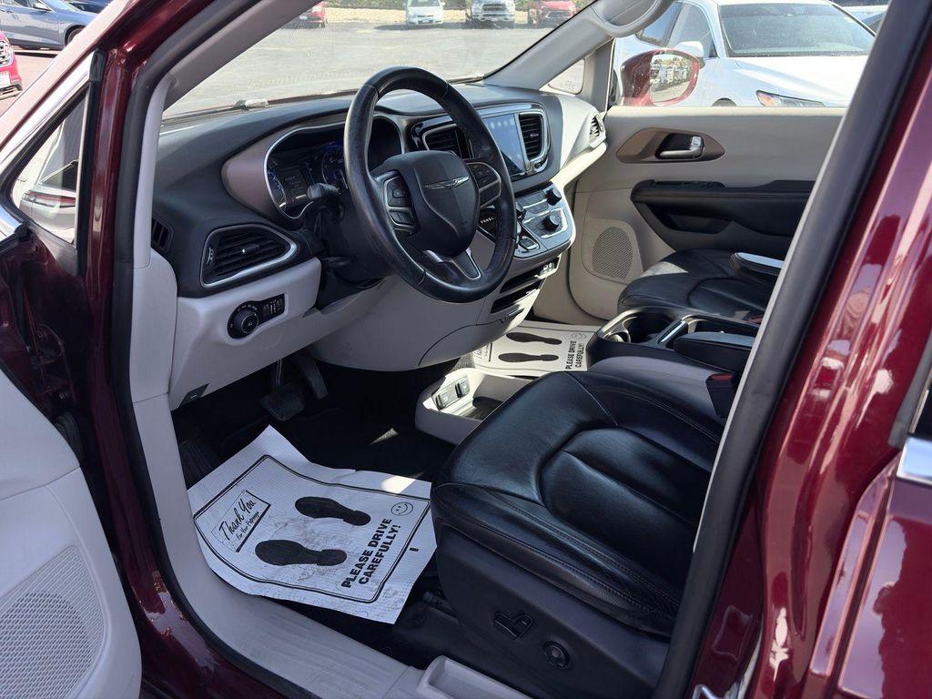 used 2017 Chrysler Pacifica car, priced at $8,975