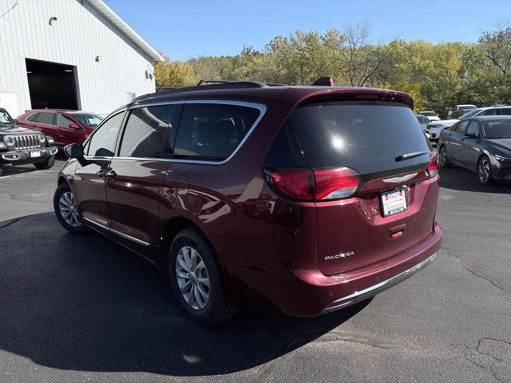 used 2017 Chrysler Pacifica car, priced at $8,975