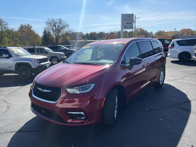 new 2025 Chrysler Pacifica car, priced at $46,320