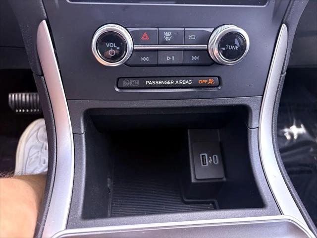 used 2024 Ford Edge car, priced at $24,950