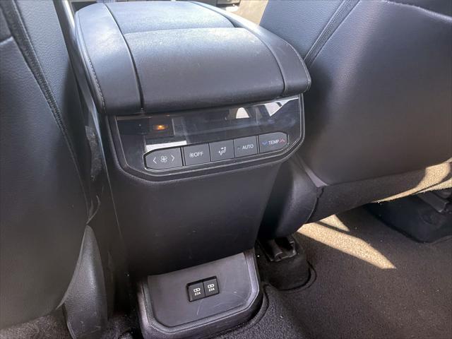 used 2021 Toyota Highlander Hybrid car, priced at $24,850