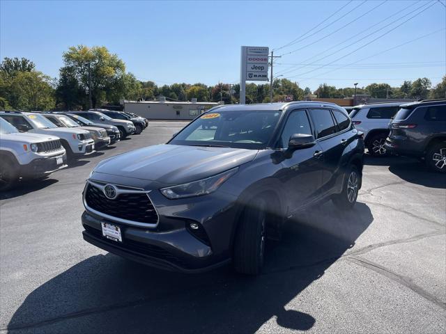 used 2021 Toyota Highlander Hybrid car, priced at $24,850