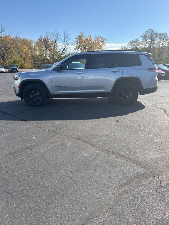 used 2024 Jeep Grand Cherokee L car, priced at $33,975