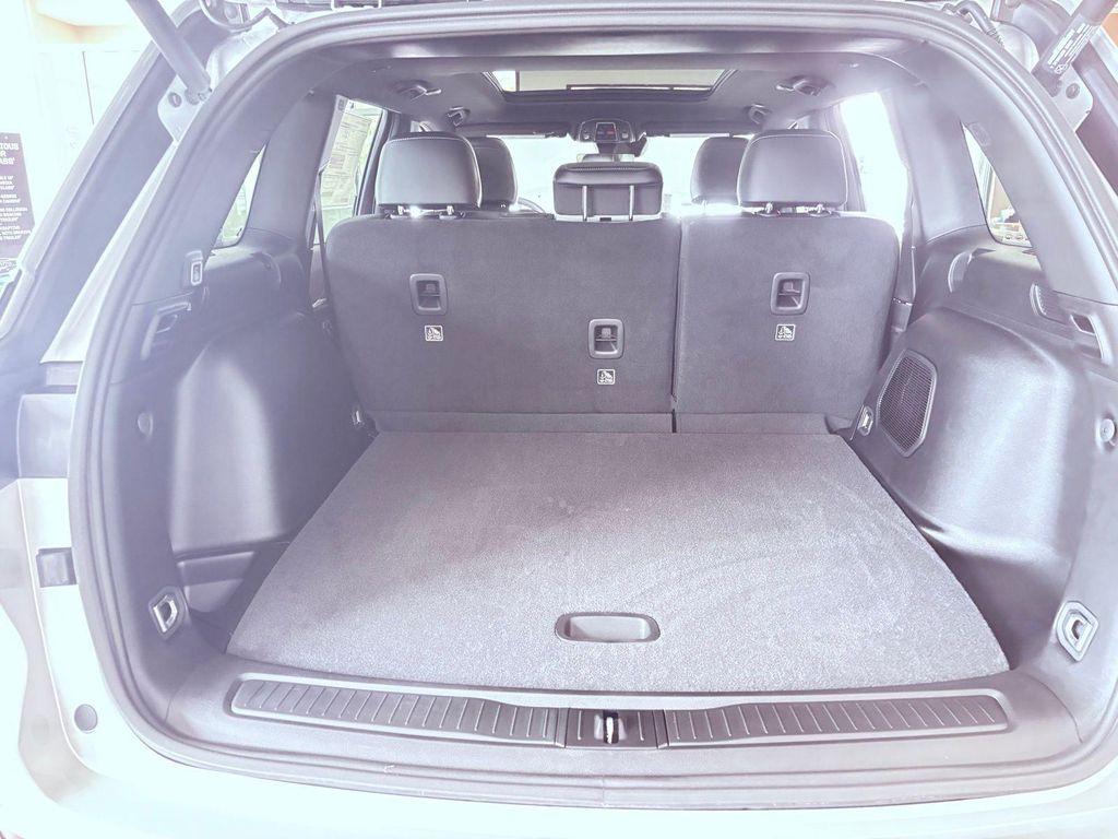 new 2025 Jeep Grand Cherokee car, priced at $52,260