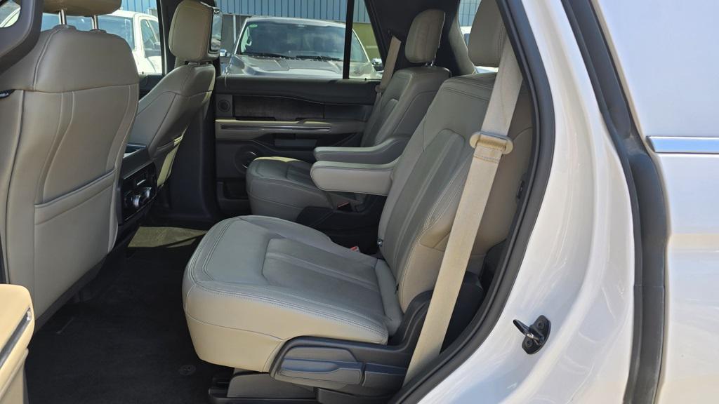 new 2019 Ford Expedition car, priced at $27,995