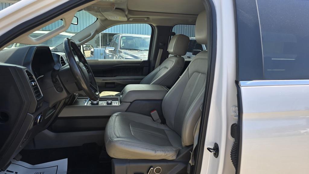 new 2019 Ford Expedition car, priced at $27,995