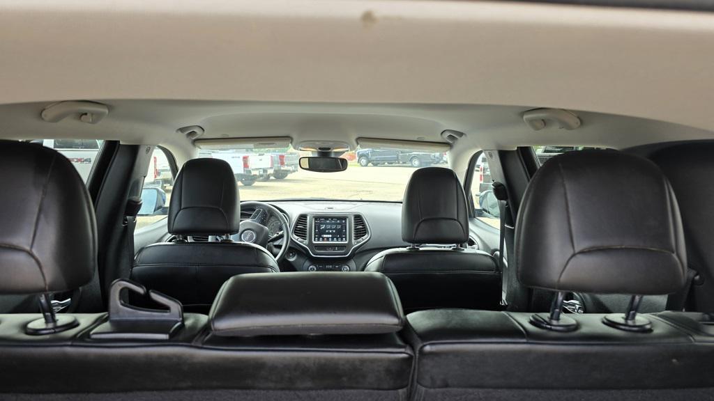 used 2022 Jeep Cherokee car, priced at $27,995
