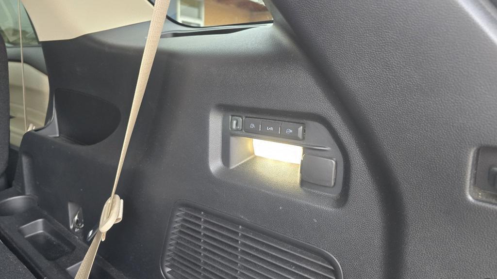 used 2022 Ford Explorer car