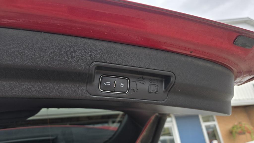 used 2022 Ford Explorer car