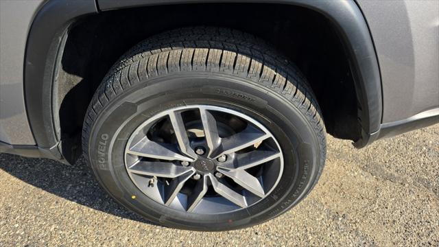 used 2019 Jeep Grand Cherokee car, priced at $19,995