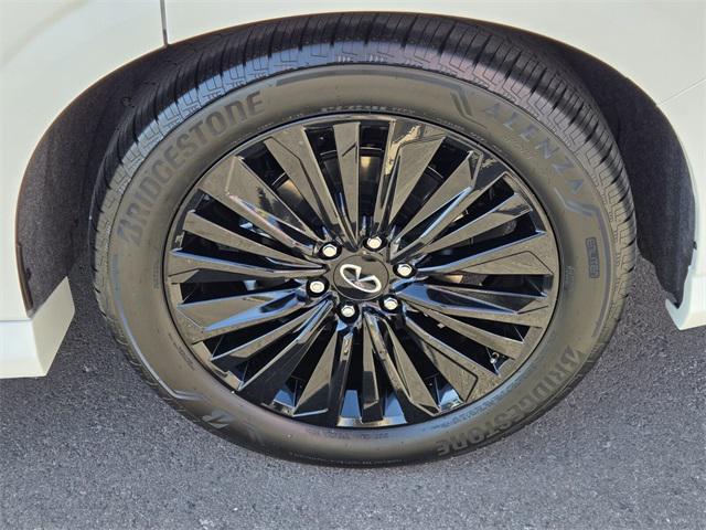 new 2025 INFINITI QX80 car, priced at $81,223