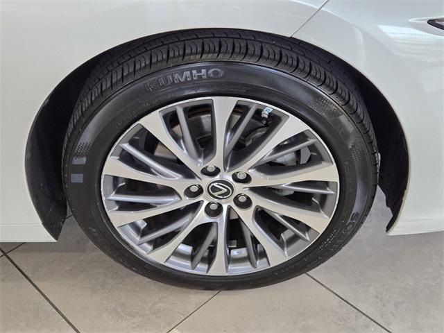 used 2019 Lexus ES 350 car, priced at $25,500