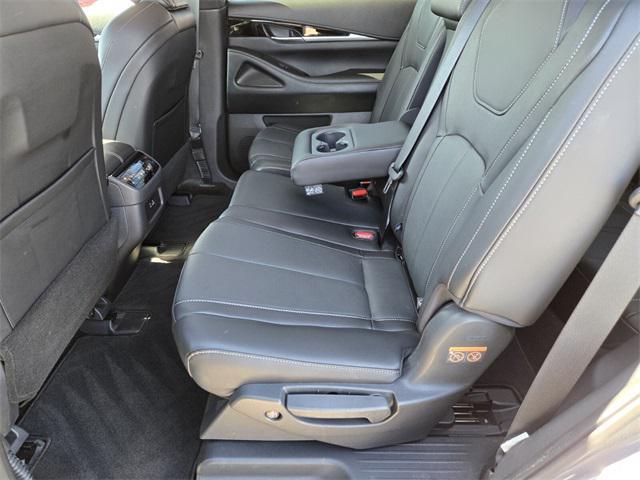 used 2025 INFINITI QX60 car, priced at $37,700