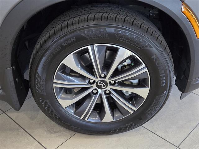 used 2025 INFINITI QX60 car, priced at $38,800