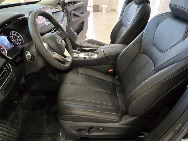 used 2025 INFINITI QX60 car, priced at $40,000