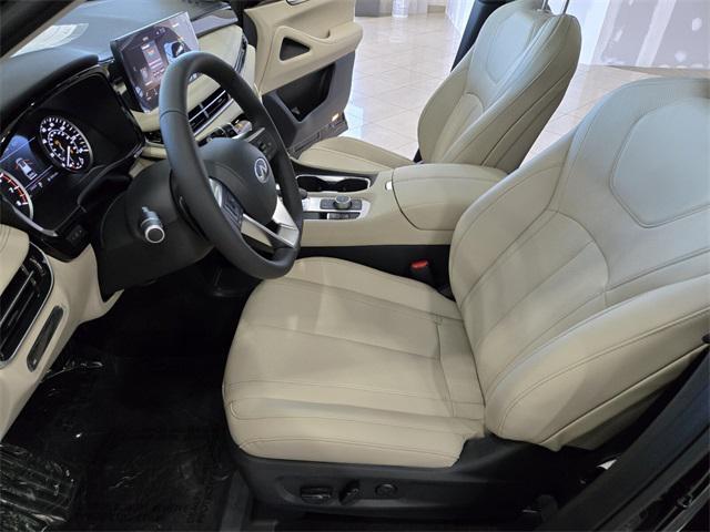 used 2025 INFINITI QX60 car, priced at $40,000