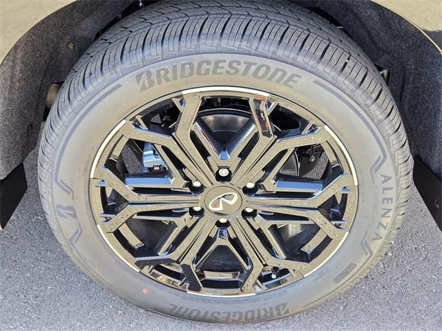 new 2026 INFINITI QX80 car, priced at $95,952