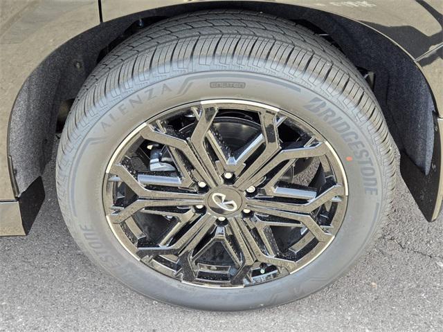 new 2026 INFINITI QX80 car, priced at $95,952