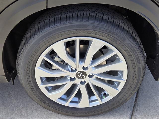 new 2025 INFINITI QX50 car, priced at $42,843