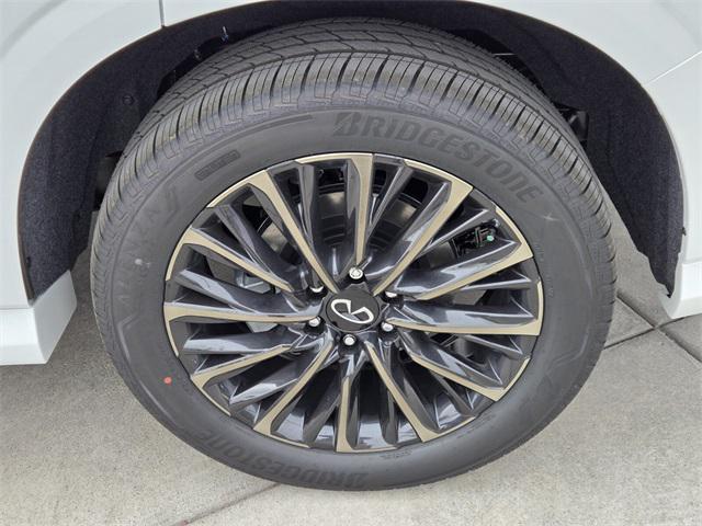 new 2025 INFINITI QX80 car, priced at $108,981