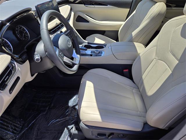 used 2025 INFINITI QX60 car, priced at $42,000