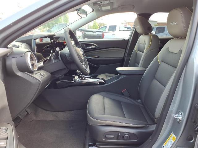 new 2025 Chevrolet Trax car, priced at $25,095