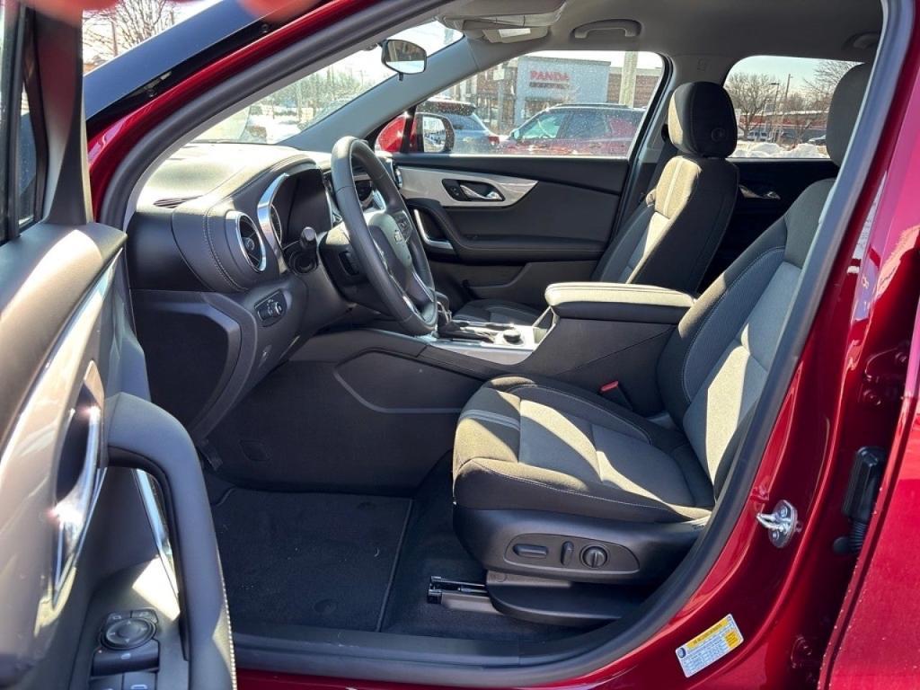 new 2025 Chevrolet Blazer car, priced at $35,248