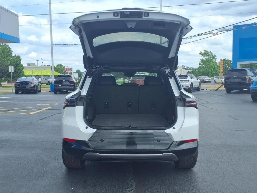 new 2025 Chevrolet Equinox EV car, priced at $40,790