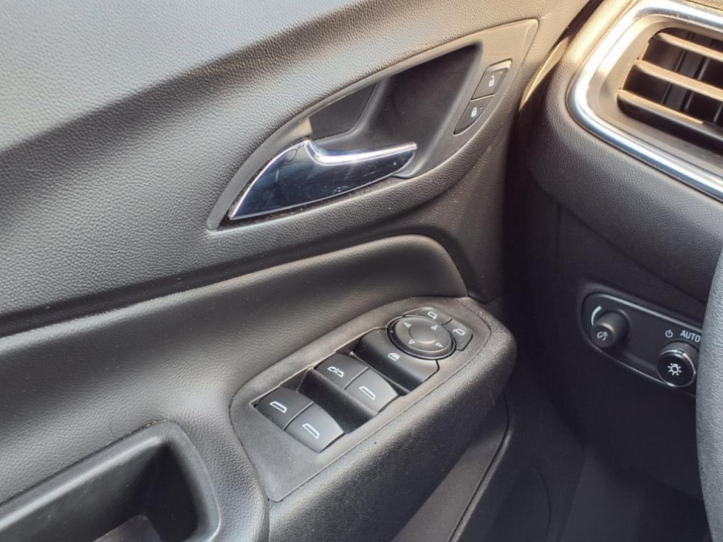 used 2021 Chevrolet Equinox car, priced at $19,994
