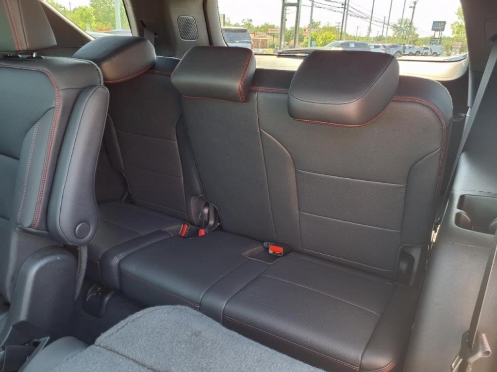 used 2024 Chevrolet Traverse car, priced at $57,889