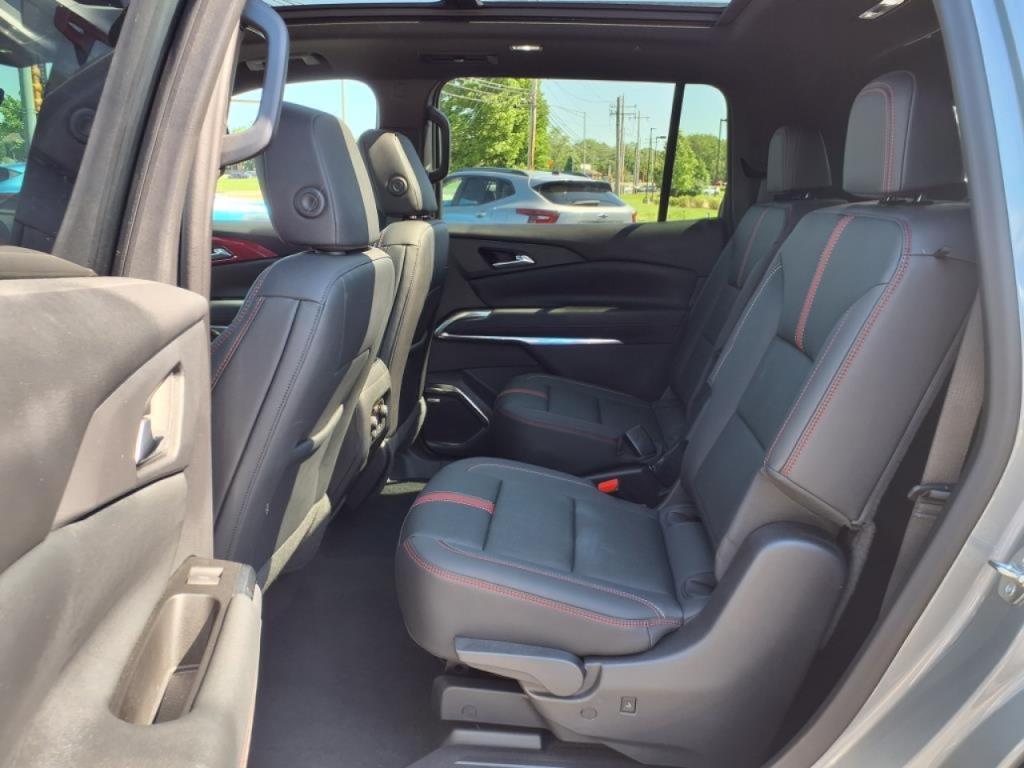 used 2024 Chevrolet Traverse car, priced at $57,889
