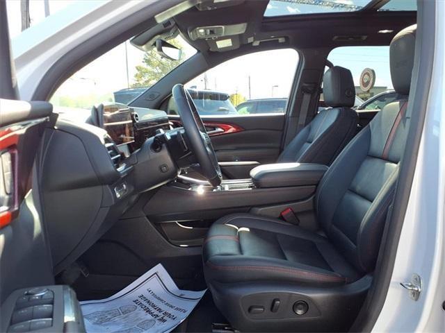 used 2024 Chevrolet Traverse car, priced at $52,829