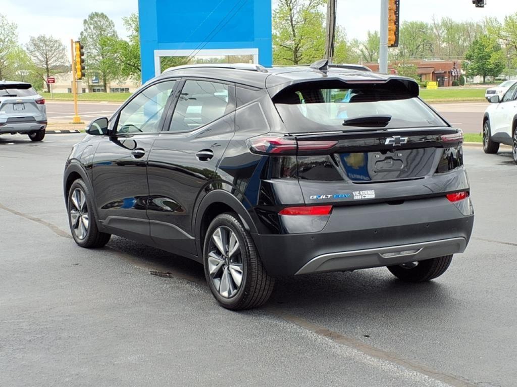 used 2022 Chevrolet Bolt EUV car, priced at $21,944