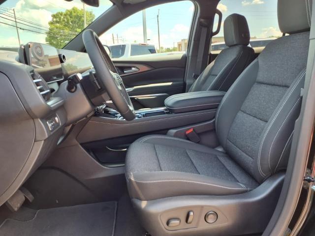 new 2025 Chevrolet Traverse car, priced at $44,987